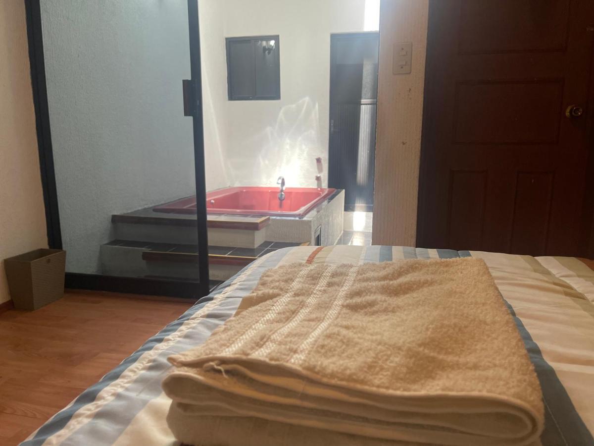 Comoda Habitacion A 10 Min Del Centro Historico De Керетаро Экстерьер фото